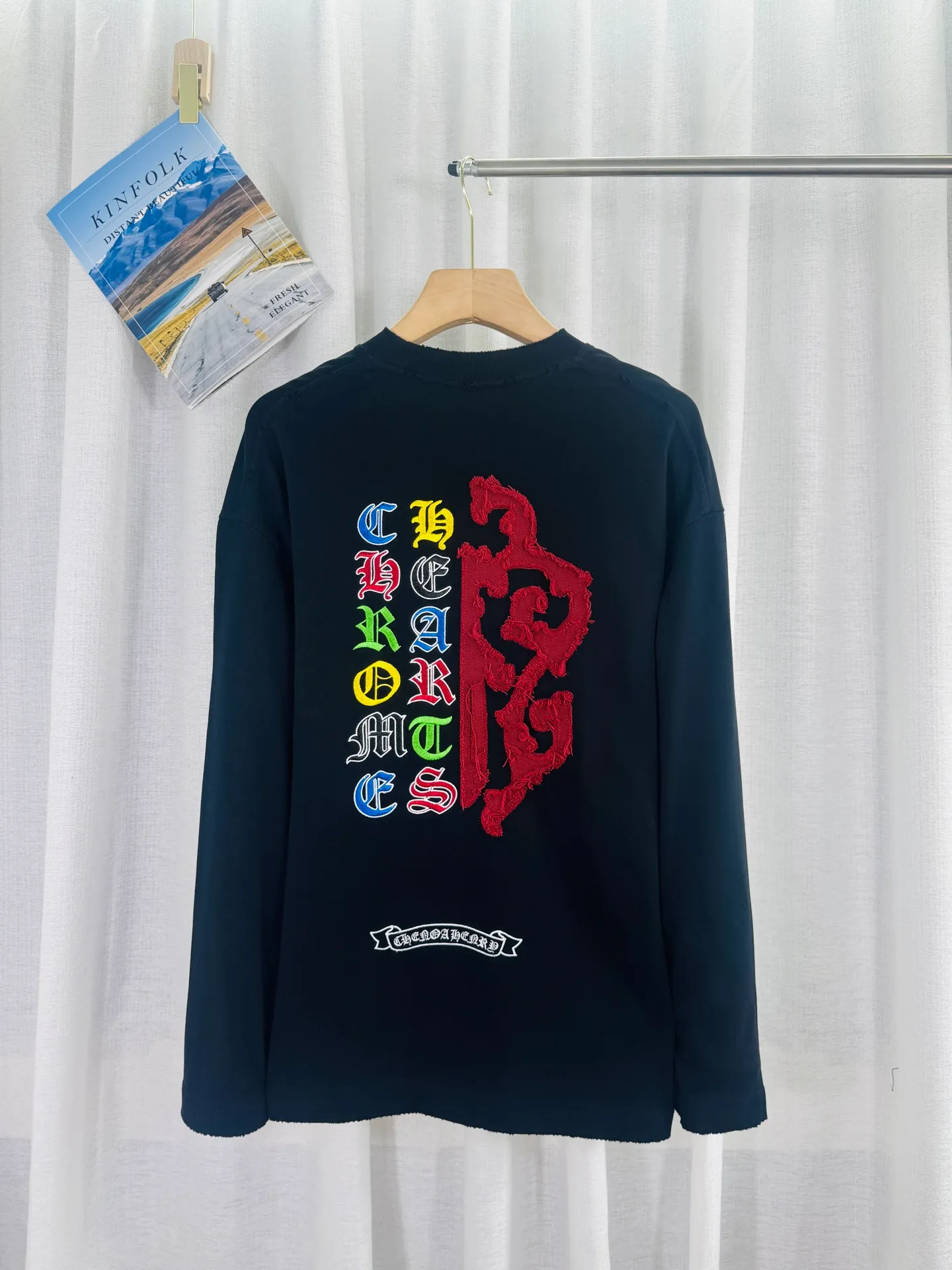 P250 ch high version Chrome Hearts 2025 new autumn and winter cross patch washed spray horse slip long-sleeved T-shirt, fabric: 26 double yarns, 320 grams weight, patch embroidery, heavy wash Printing process: patch embroidery, intercolor spray horse slip process Color: black Size: S M L XL Style number: 5183